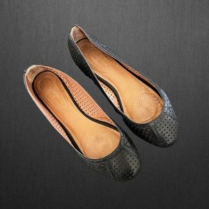 🖤 CORSO COMO🖤 Perforated Black Leather Flats
